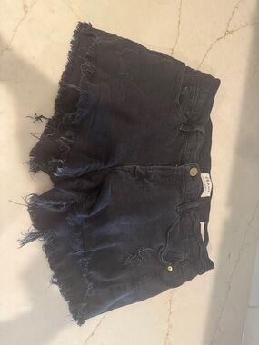 Le Cut Off Frame black denim shorts